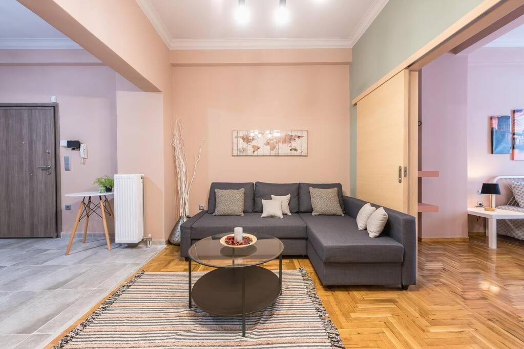 Apartamento Rest Sleep Repeat By Museum-2 Atenas Exterior foto